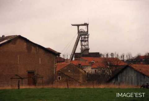 Chevalement d'un puits de mine (Mairy-Mainville)